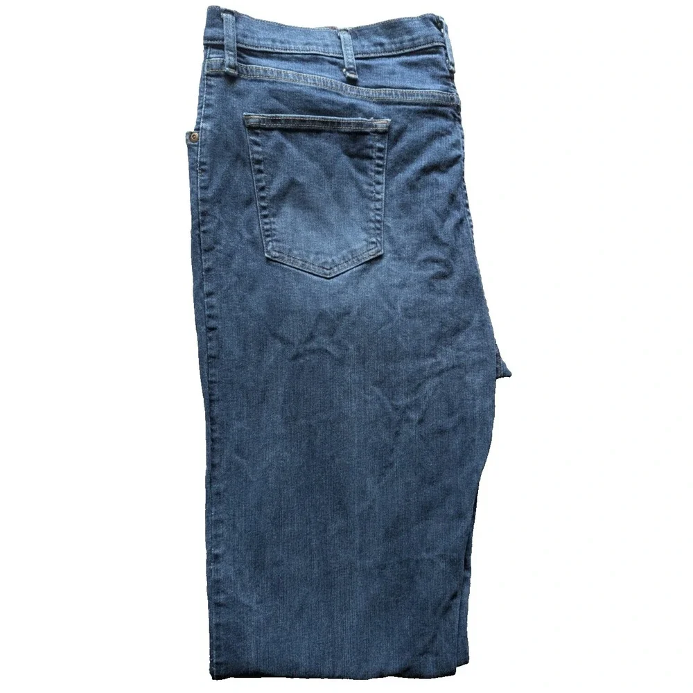 Wrangler Mens 44x30 Five Star  Relaxed Fit Denim Blue Jeans 4 Way Flex New
